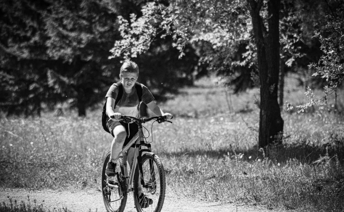 Защо ме роди? – Момчето се срамуваше от старата си майка, докато не разбра, че не е неин син.