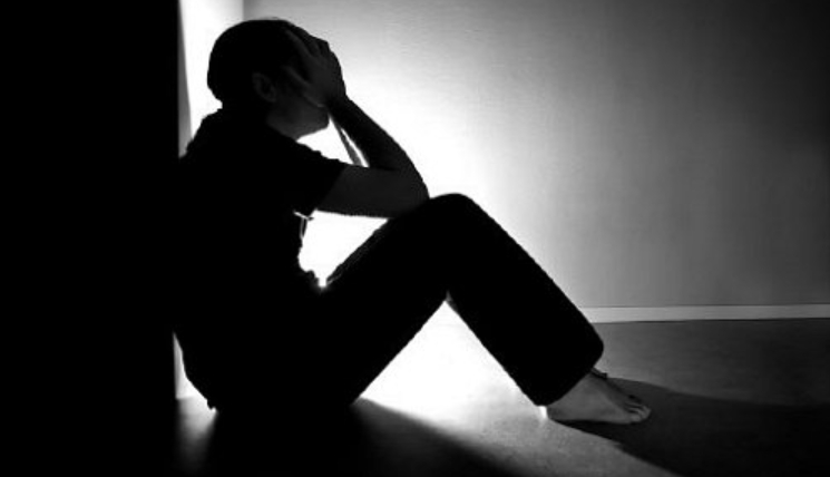 Стюардеса спаси живота на 62-годишна жена в бизнес класа – две години по-късно получи от нея коледен подарък като благодарност