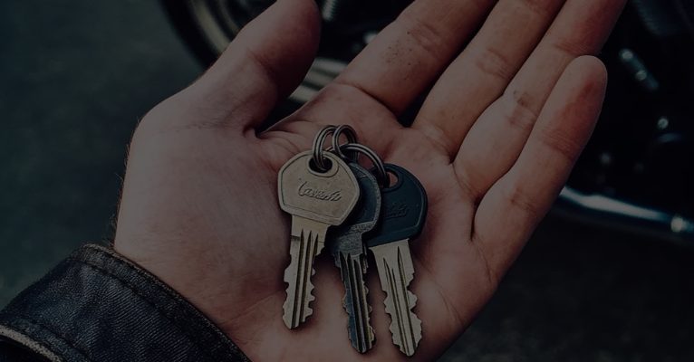 Баща ми си взе обратно мотора, който ми беше подарил, след като го реставрирах, затова си отмъстих.