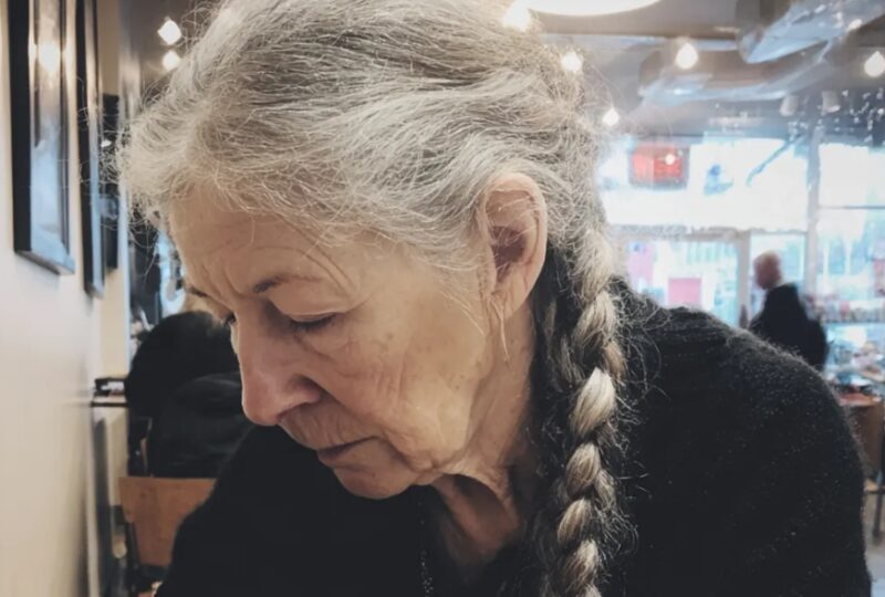 Купих храна и автобусни билети за една баба и нейния малък внук – няколко дни по-късно съпругът ми ме извика по телефона, паникьосан: „Бренда, ела у дома! Става дума за момчето“