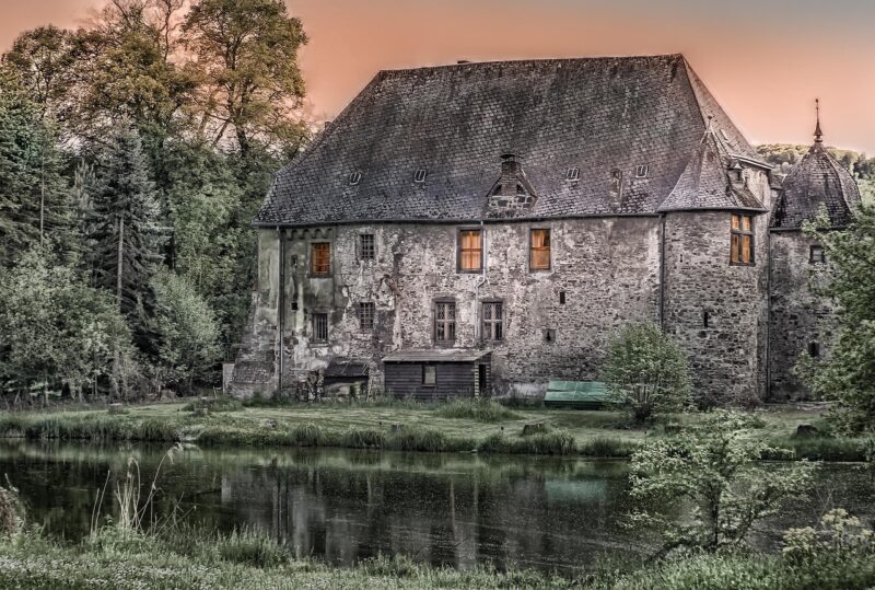 Семейството ми ме игнорира по време на собствената ми вечеря за рождения ден, но всички искаха парче от мен, когато чуха за завещанието – История на деня