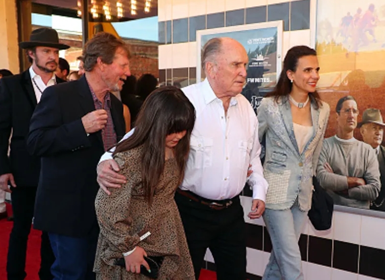 Почина прочутият актьор Robert Duvall на 95 години — Неговата любовна история с Luciana Pedraza, аржентинската му съпруга, която е с 41 години по-млада от него.