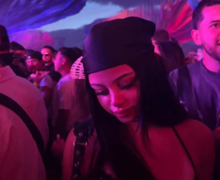 18-годишната дъщеря на Никол Ричи и Джоел Мадън привлича вниманието на Coachella
